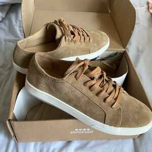 portland leather low top sneakers